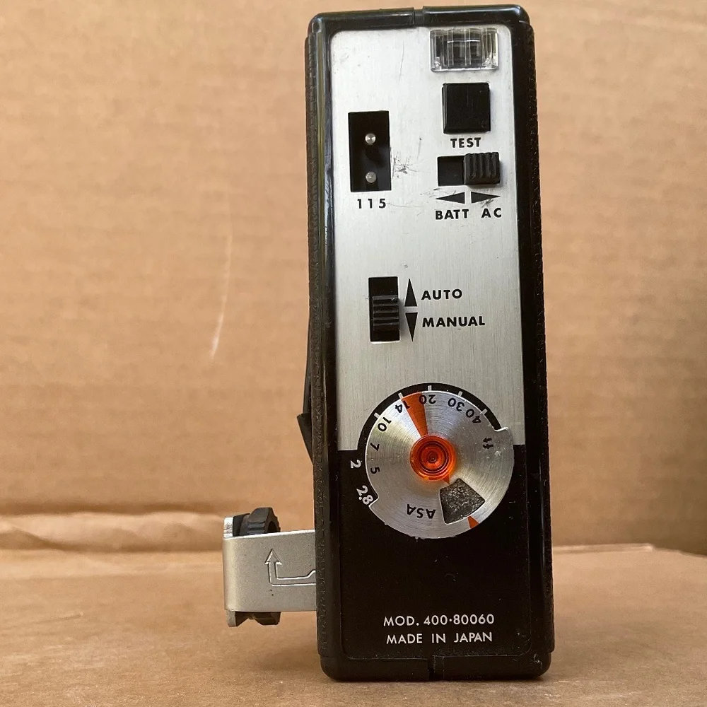 Vintage ✨🎥 SEARS AUTO 006 FLASH